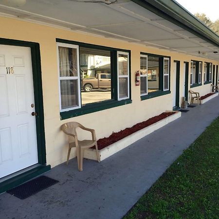 Withlacoochee Motel Inglis Exterior photo
